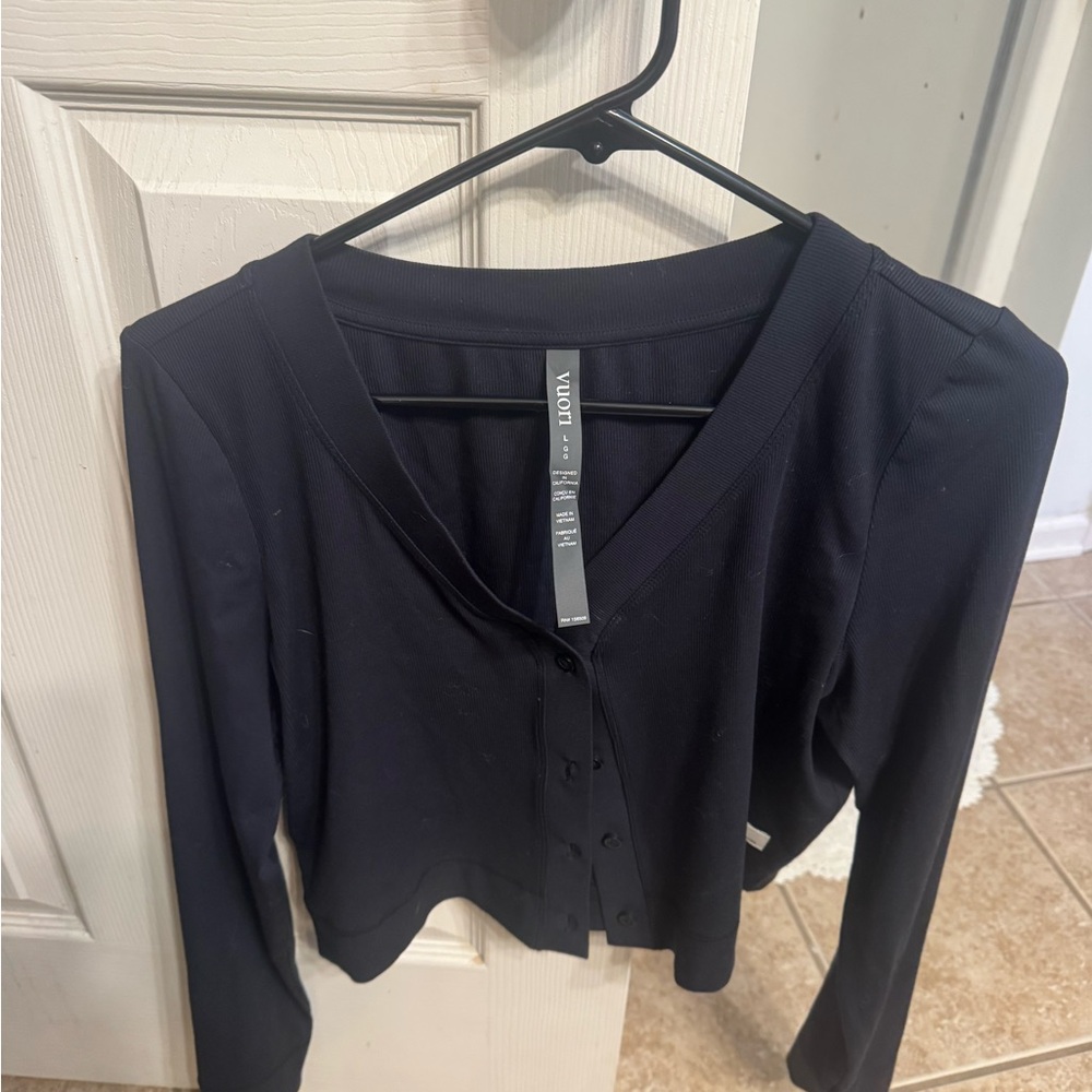 Viori Women's Black Button cardigan